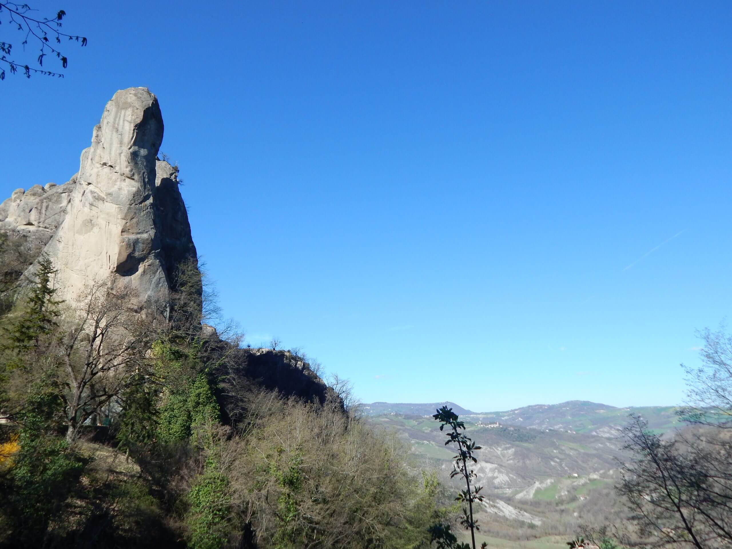 Primavera ai Sassi di Roccamalatina escursione del 25 Marzo 2023