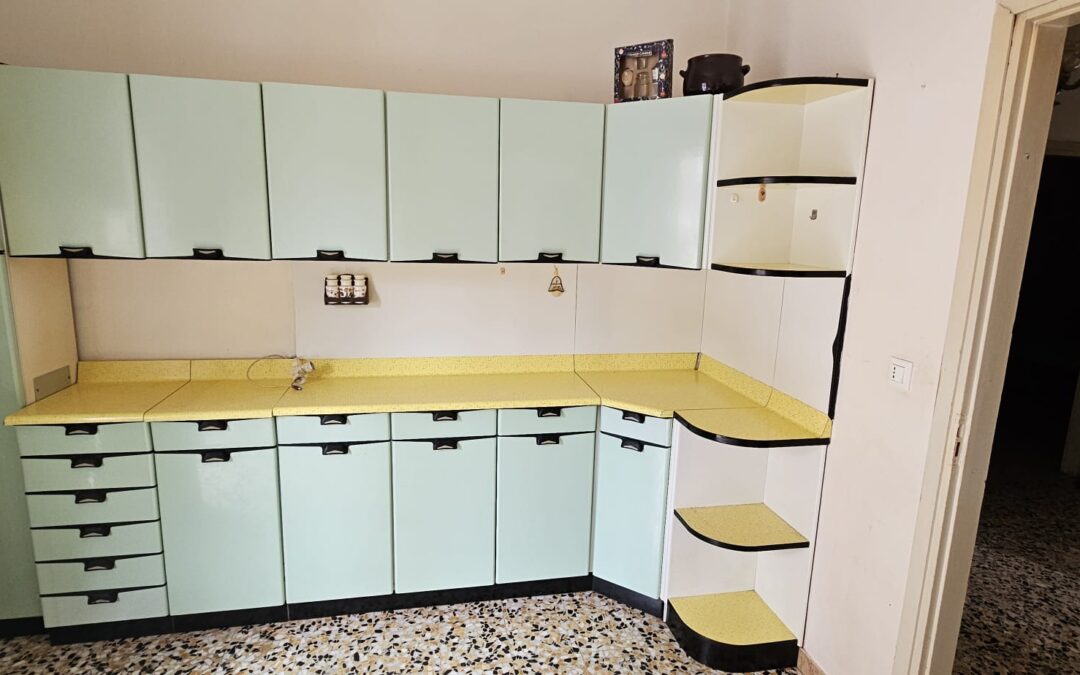 Vendo cucina originale anni 70