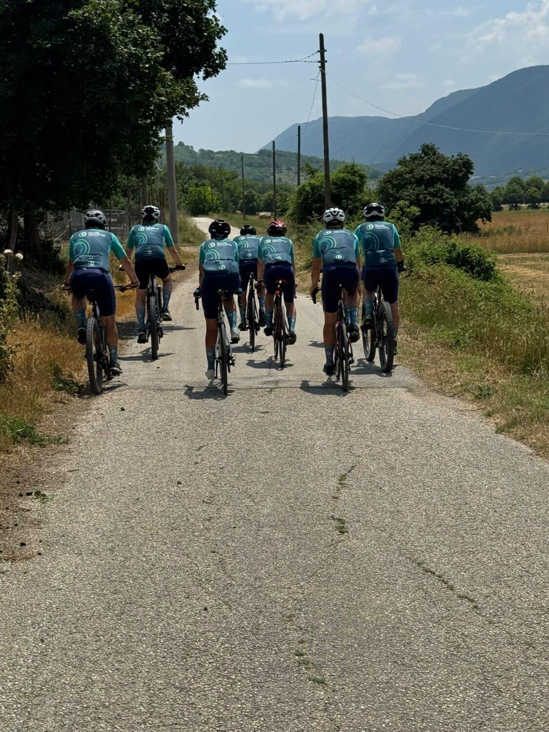 Valle Subequana on the road