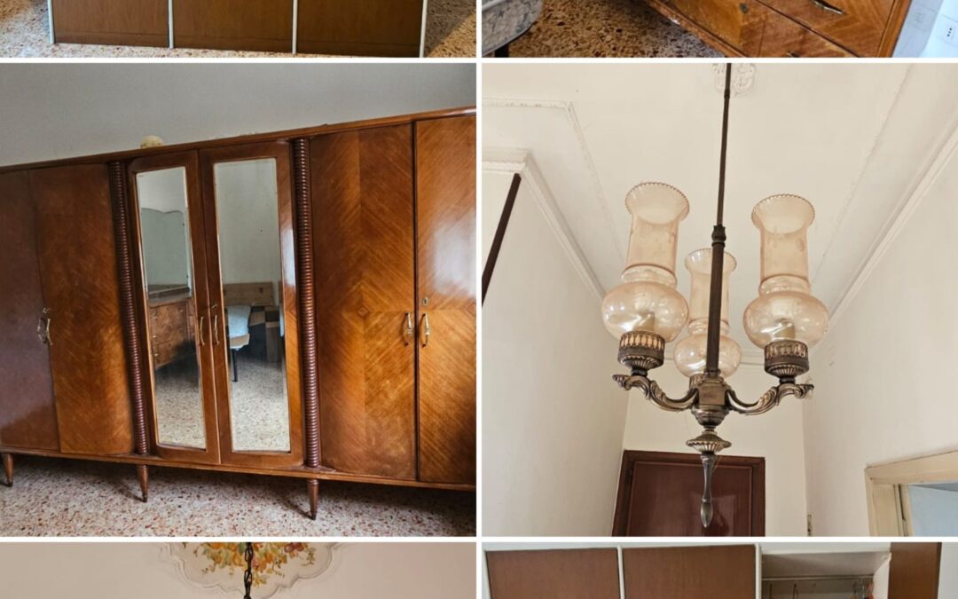 Vendo diversi mobili vintage anni 70