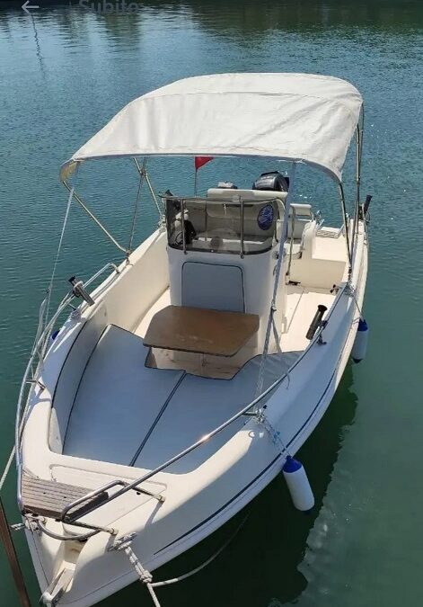 VENDESI BARCA WINNEBAGO 19 + MOTORE MERCURY 40CV 4 tempi